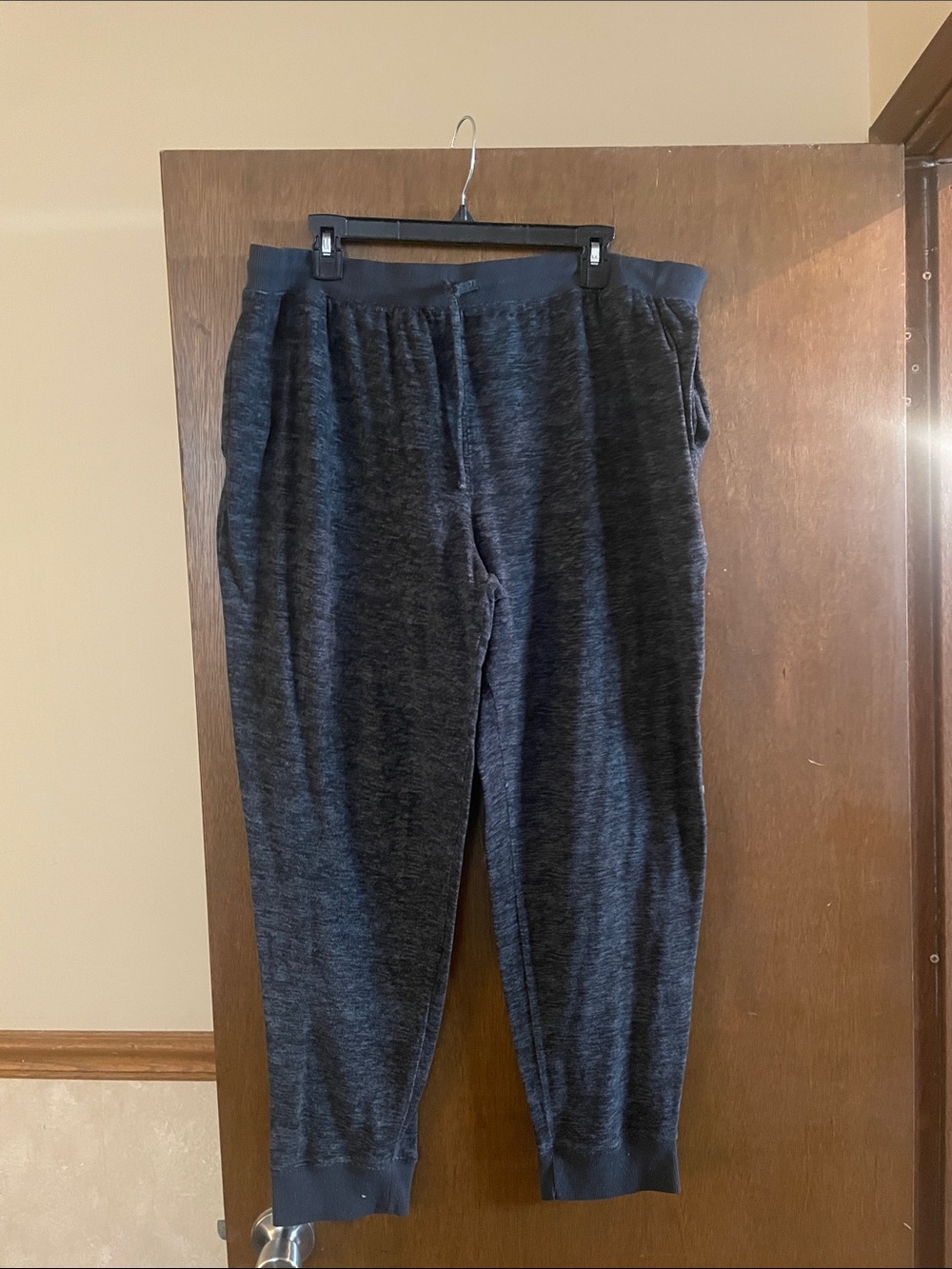 Natori Men's Dark Charcoal Knit Jogger Pants